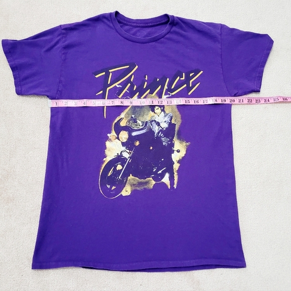 PRINCE Purple Rain Officially Approved T-shirt 100% Cotton Unisex Size Medium - Picture 6 of 8